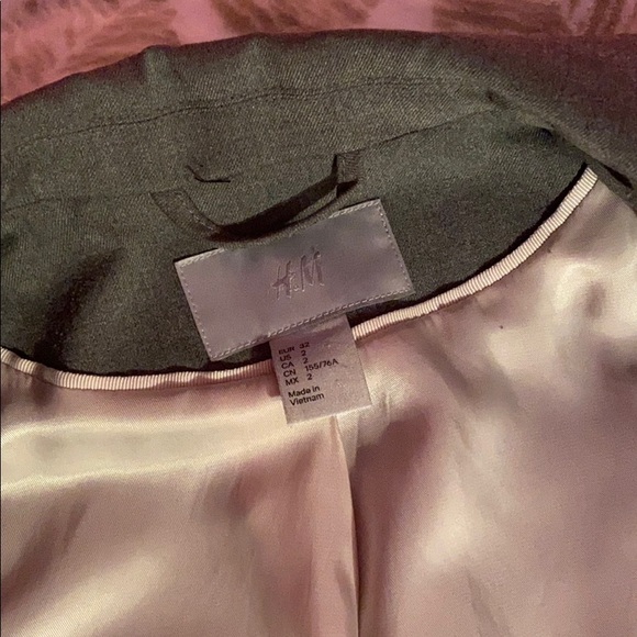 Blazer - Picture 4 of 5